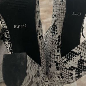 SHEIN Heeled Snakeskin Ankle Boots